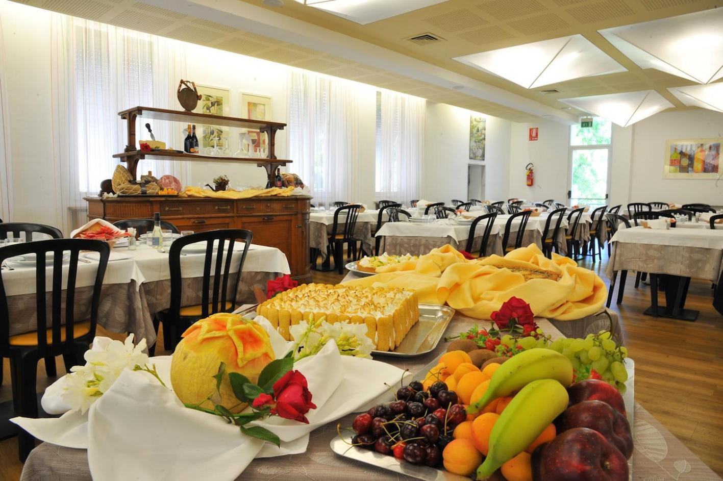 Hotel Terme Monticelli Terme Exterior photo