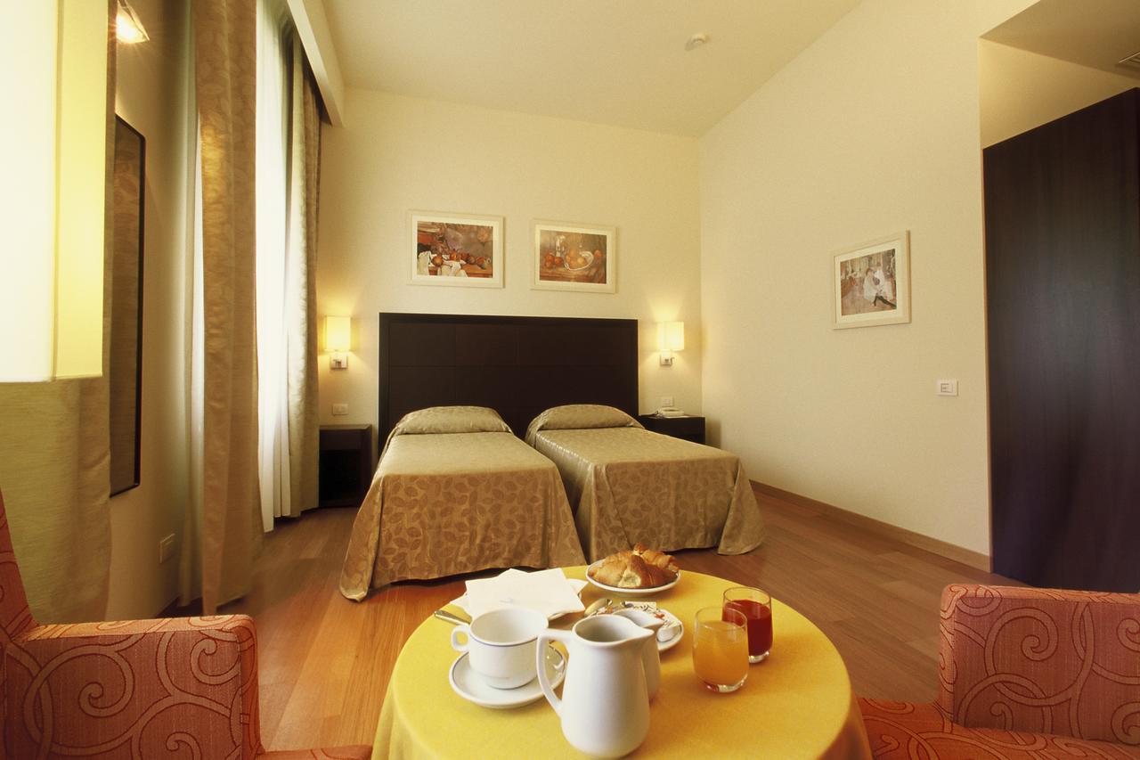 Hotel Terme Monticelli Terme Exterior photo