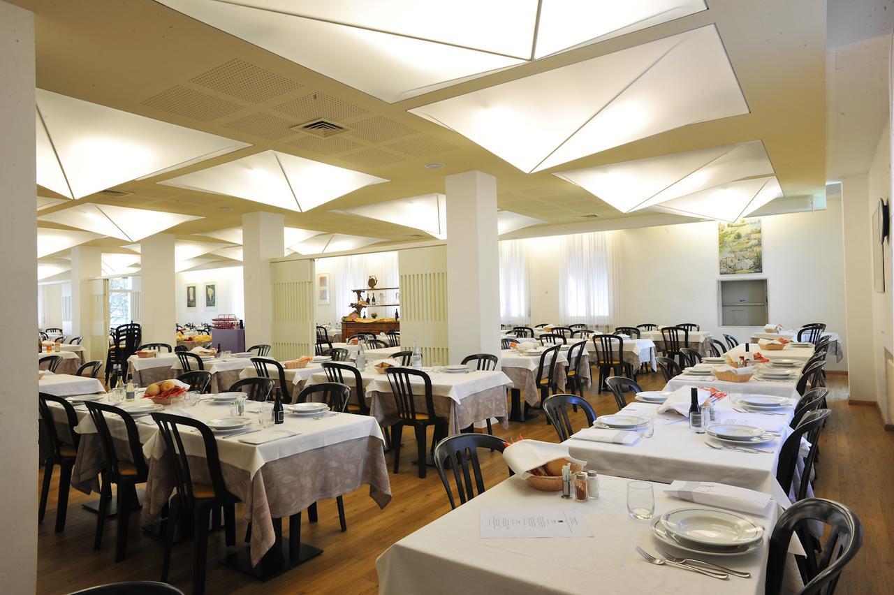 Hotel Terme Monticelli Terme Exterior photo